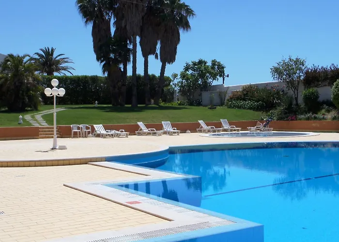 Luar 3* بورتيماو