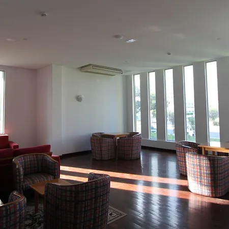 Luar Otel