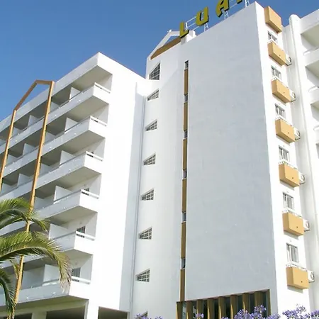 Luar Otel