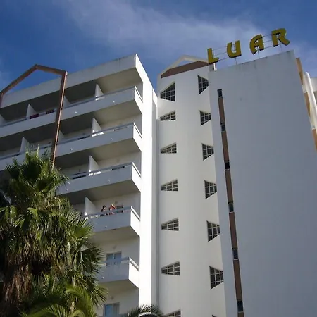 מלון Luar