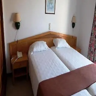 Luar Hotel 3*
